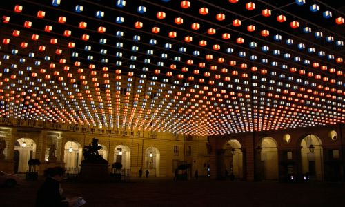 "Tappeto volante" di Daniel Buren